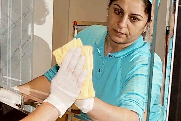 Banyo temizliği Profesyonel banyo temizliği