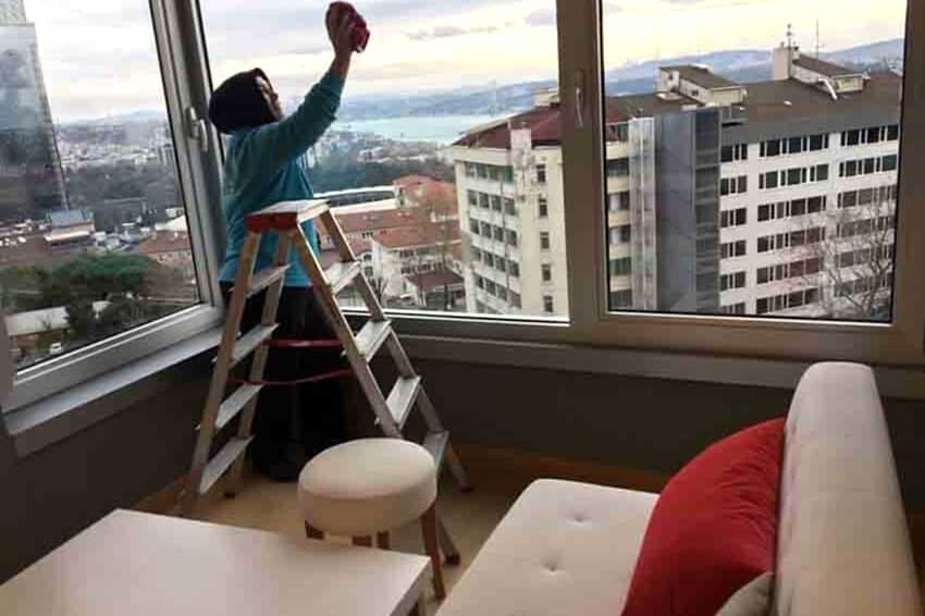 İstanbul’da Kar Tatili Fırsatları cam silimi İstanbul'da Kar Tatili Fırsatları Ev Temizliği