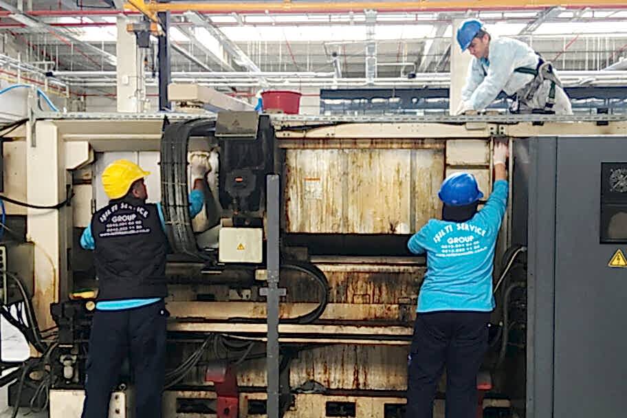 temizlik-sirketleri-istanbul-isilti fabrikalarda makine temizliği